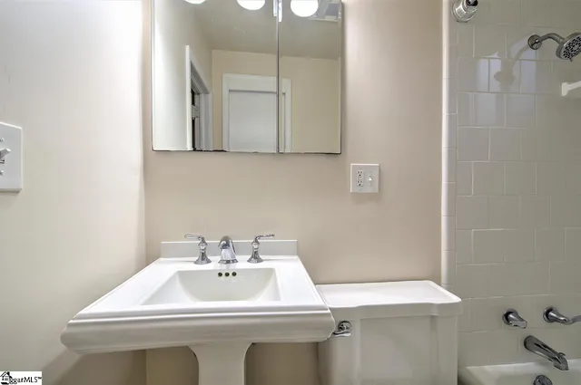 $3,250 | 10 Buist Avenue, Greenville, SC 29609