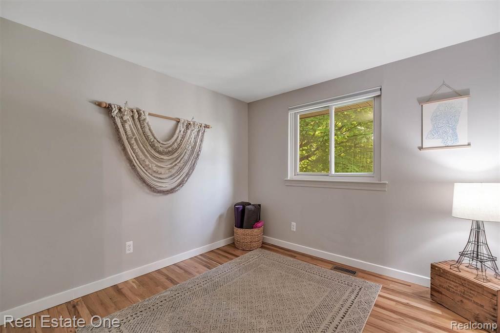 3024 Starr Road Royal Oak, MI 48073 - Photo 20 of 42