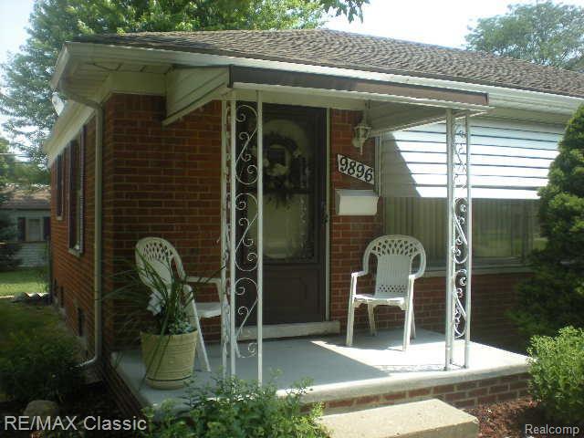 9896 Farmington Road Livonia, MI 48150 - Photo 3 of 22 Not a Bank Owned home!