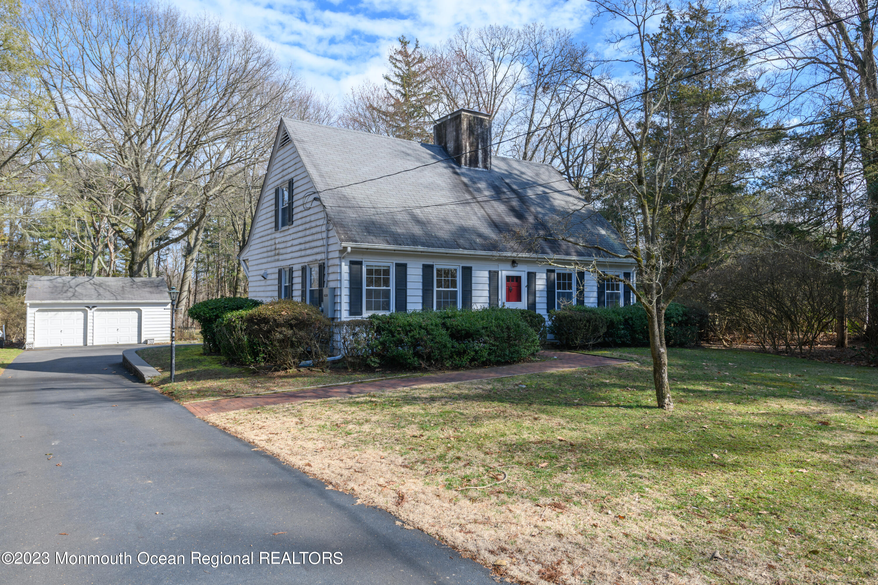 31 Hope Road Tinton Falls, NJ 07724 - Photo 1 of 38 Front