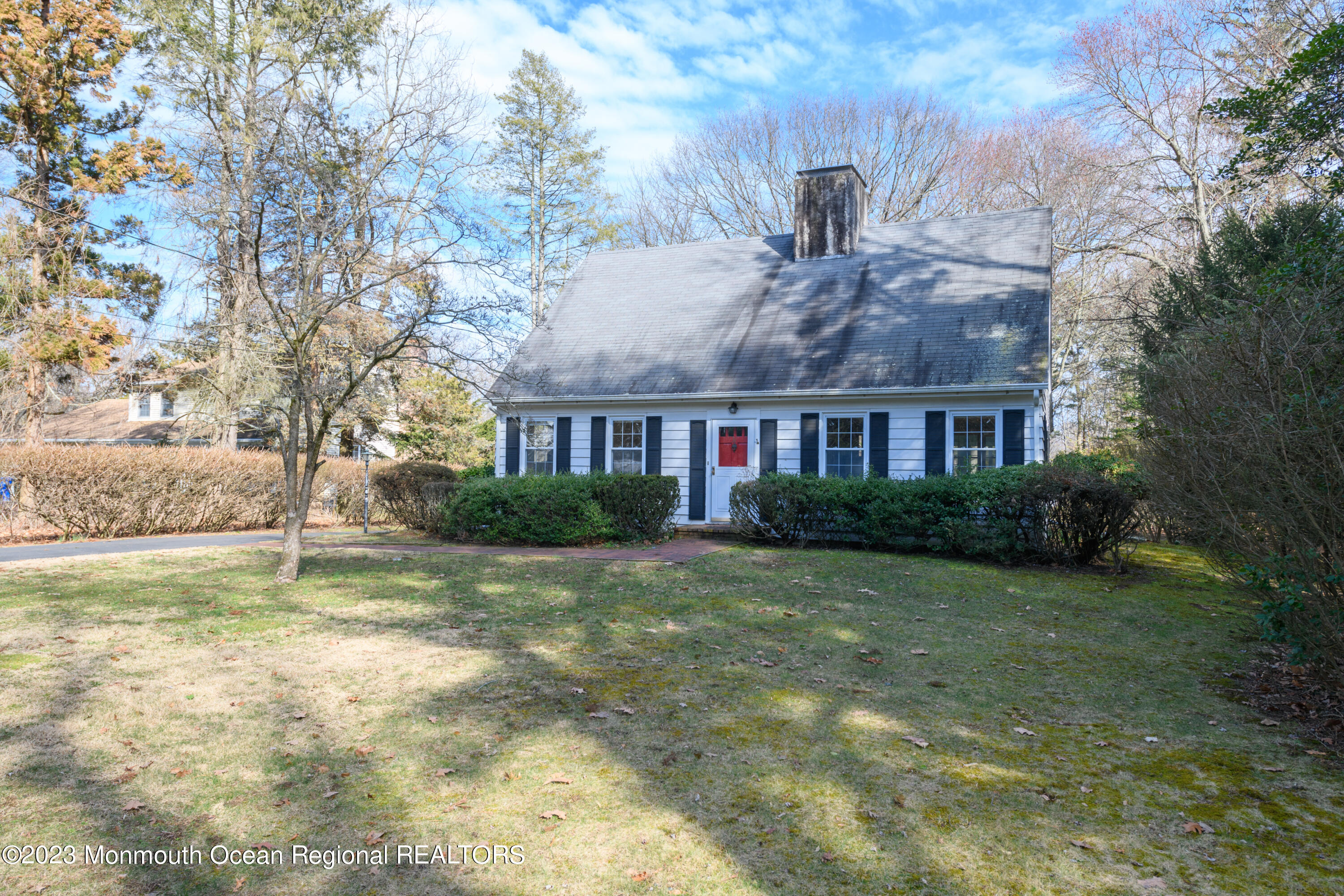 31 Hope Road Tinton Falls, NJ 07724 - Photo 2 of 38 Front