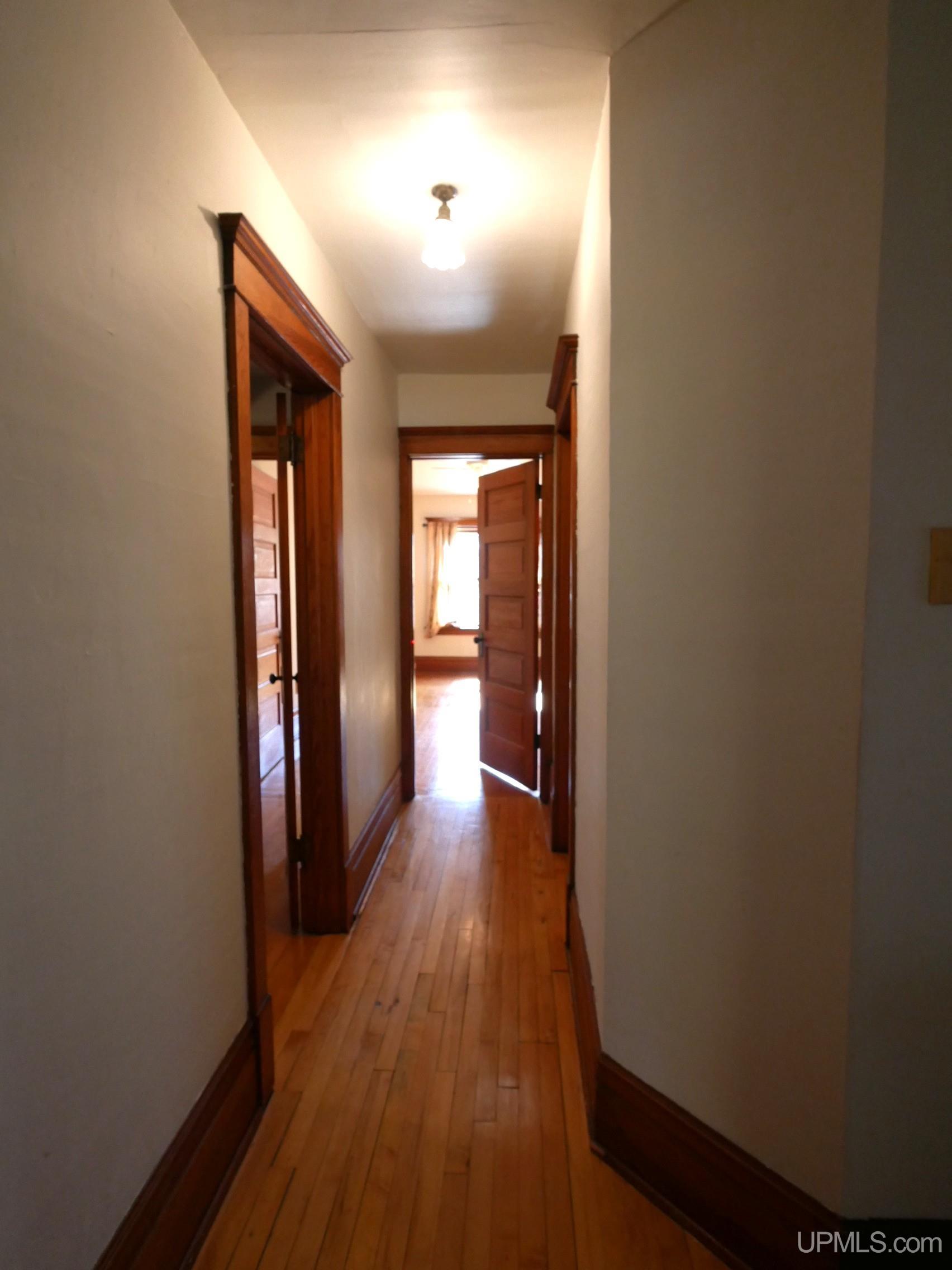 1115 Summit Street Hancock, MI 49930 - Photo 32 of 68