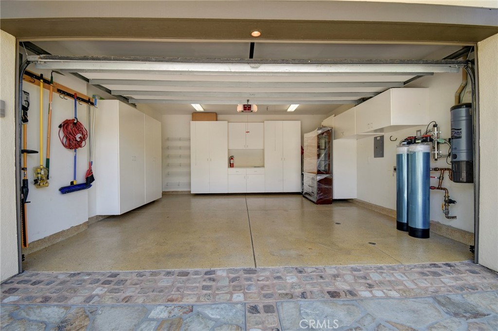 62 Gentry Irvine, CA 92620 - Photo 31 of 48 a view of a garage
