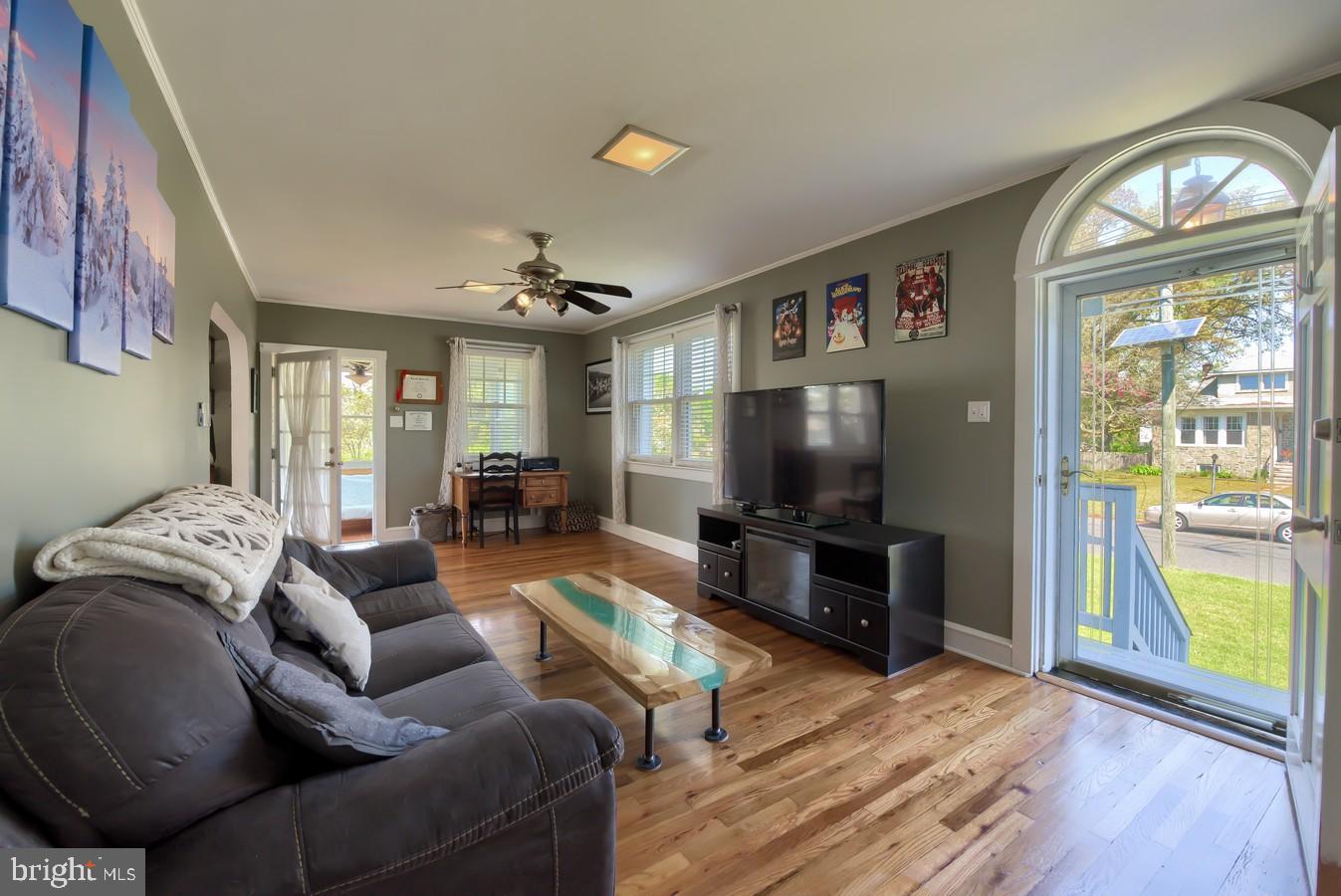 34 Lejune Road Cinnaminson, NJ 08077 - Photo 3 of 36 Gallery Image 3