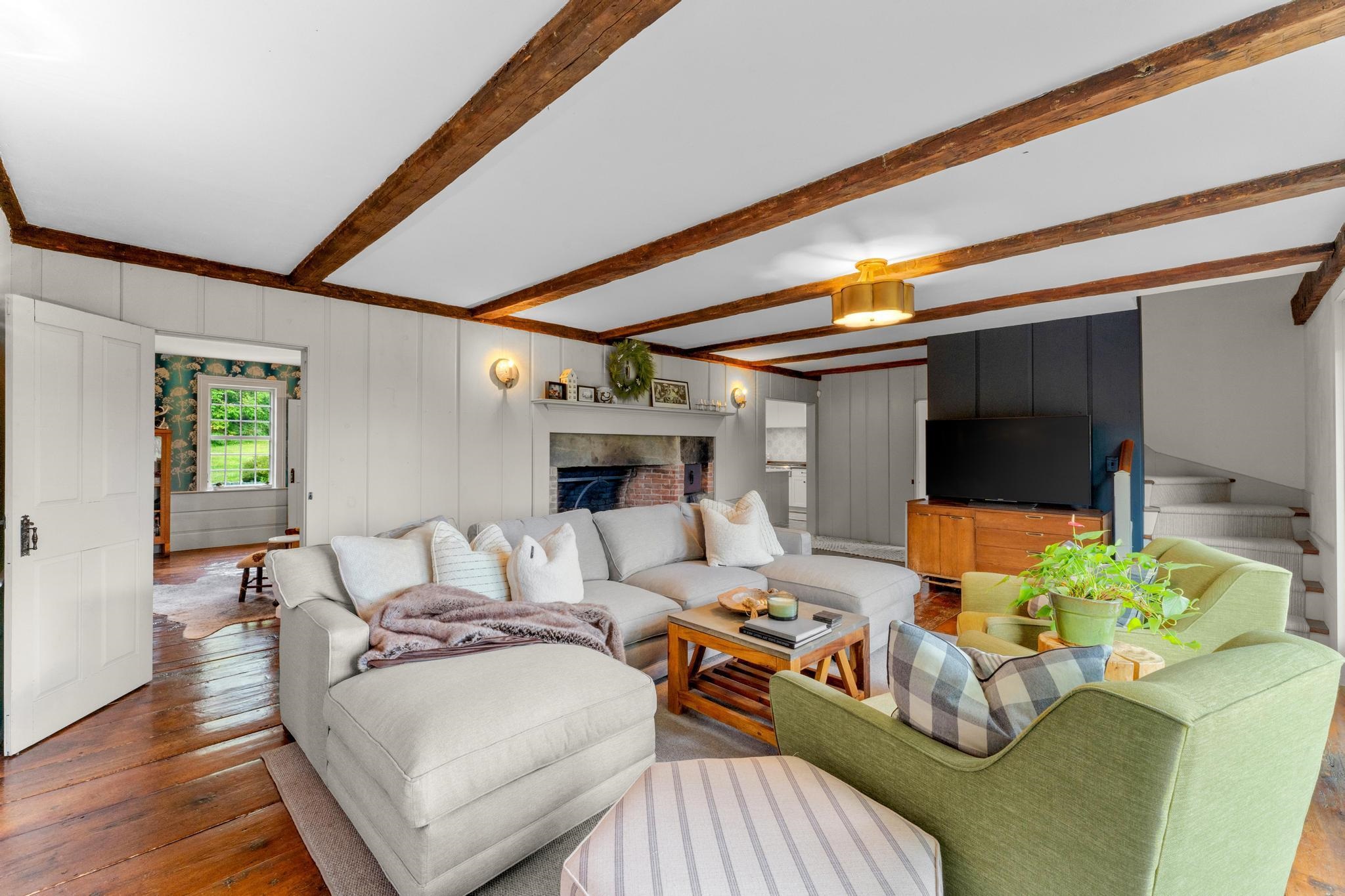 1778 Hell's Peak Road Londonderry, VT 05148 - Photo 4 of 52 Gallery Image 4