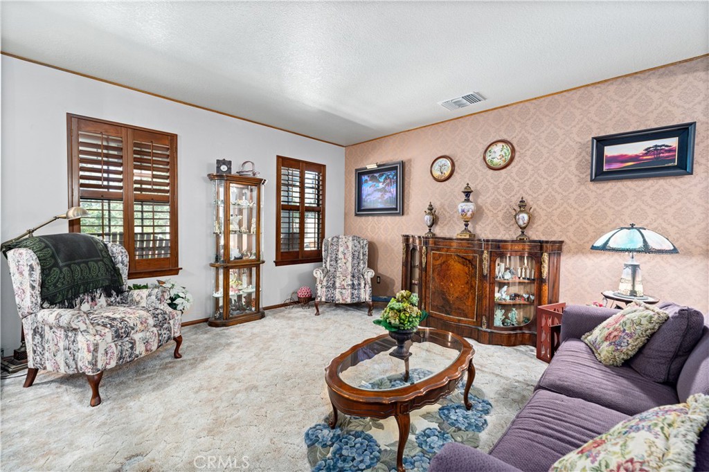 16872 Iris Avenue Riverside, CA 92504 - Photo 12 of 46