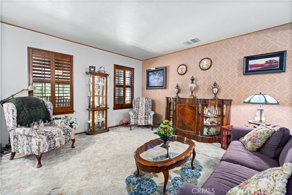 16872 Iris Avenue Riverside, CA 92504 - Photo 13 of 46