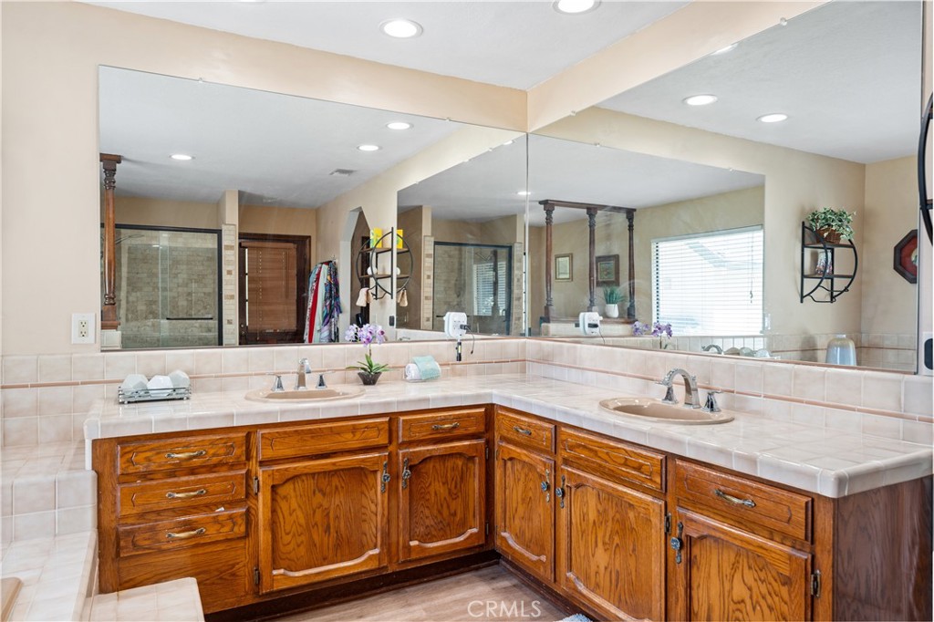 16872 Iris Avenue Riverside, CA 92504 - Photo 26 of 46