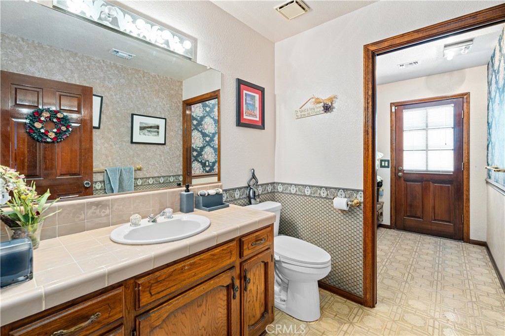 16872 Iris Avenue Riverside, CA 92504 - Photo 32 of 46