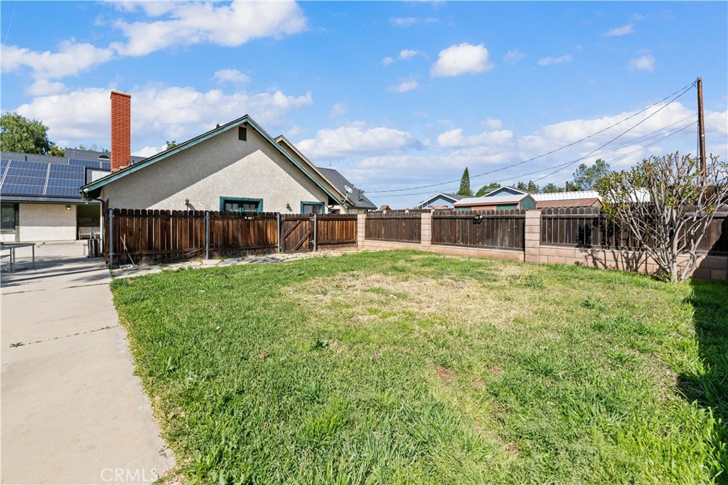16872 Iris Avenue Riverside, CA 92504 - Photo 39 of 46
