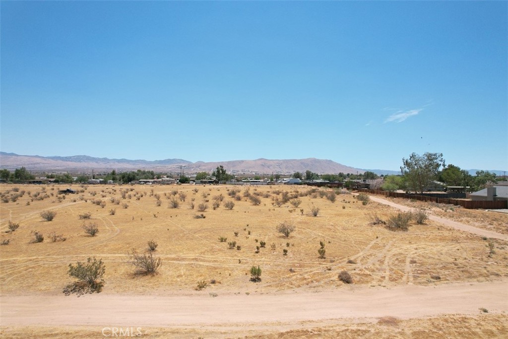 29 Little Beaver Road Apple Valley, CA 92308 - Photo 17 of 23 Gallery Image 17