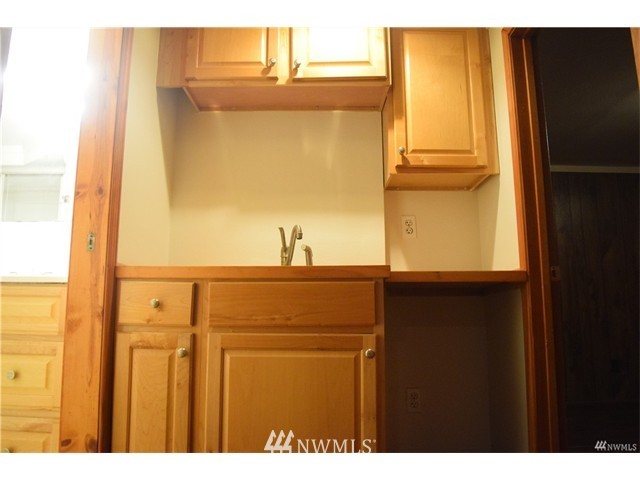 2000 Dayton Avenue Northeast Renton, WA 98056 - Photo 12 of 19 Gallery Image 12