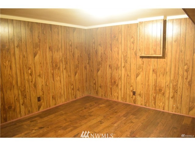 2000 Dayton Avenue Northeast Renton, WA 98056 - Photo 16 of 19 Gallery Image 16