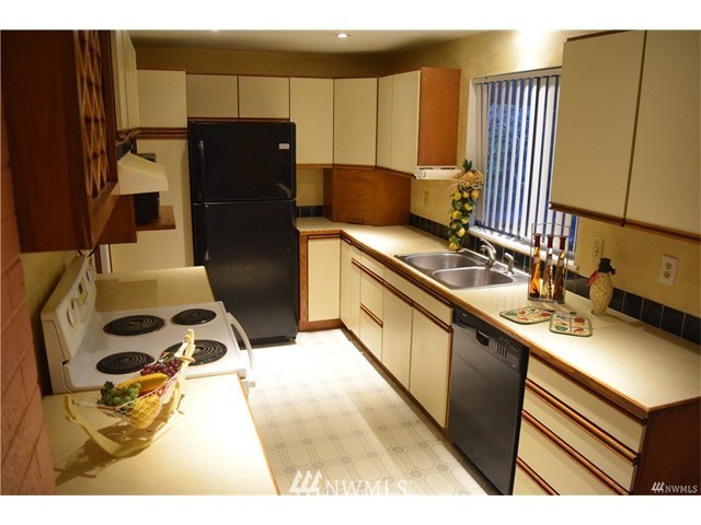 2000 Dayton Avenue Northeast Renton, WA 98056 - Photo 6 of 19 Gallery Image 6