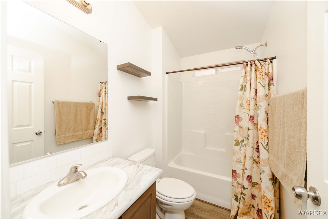 561 South La Osa Road Golden Valley, AZ 86413 - Photo 28 of 58 Bathroom
