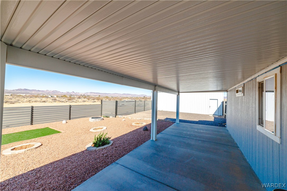 561 South La Osa Road Golden Valley, AZ 86413 - Photo 36 of 58 Patio