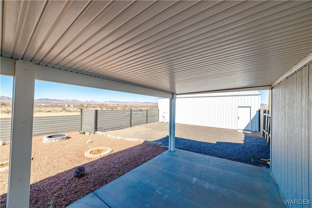 561 South La Osa Road Golden Valley, AZ 86413 - Photo 37 of 58 Patio