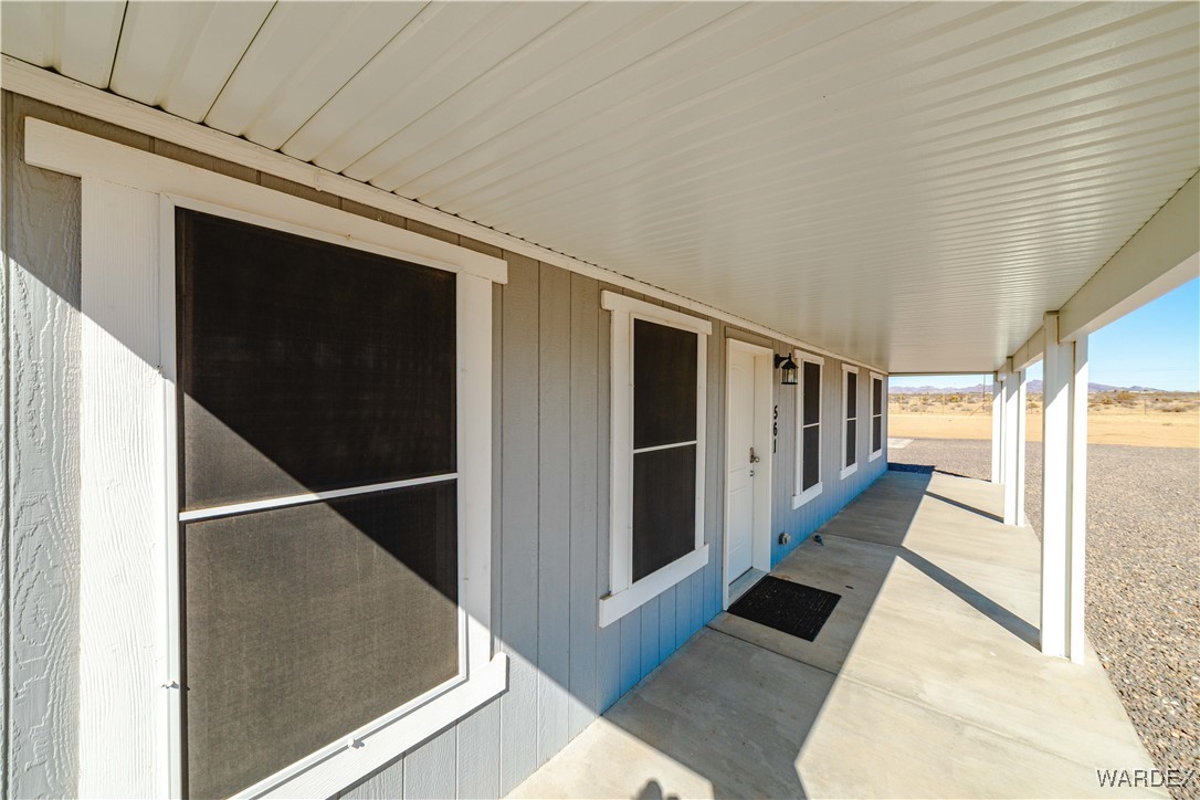 561 South La Osa Road Golden Valley, AZ 86413 - Photo 8 of 58 Patio