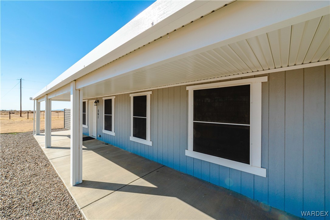 561 South La Osa Road Golden Valley, AZ 86413 - Photo 9 of 58 Patio