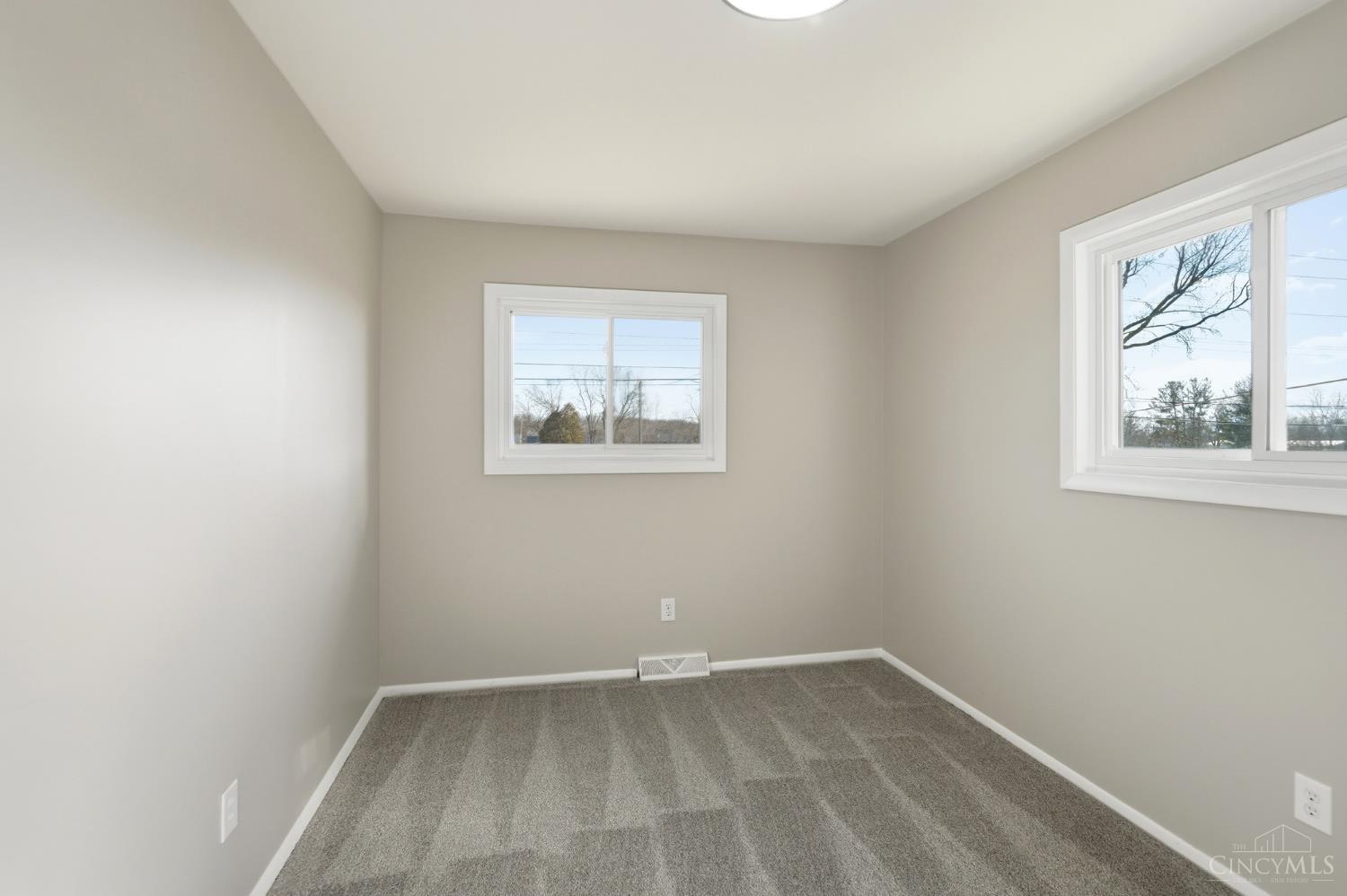2615 Cincinnati Dayton Road Middletown, OH 45044 - Photo 25 of 45