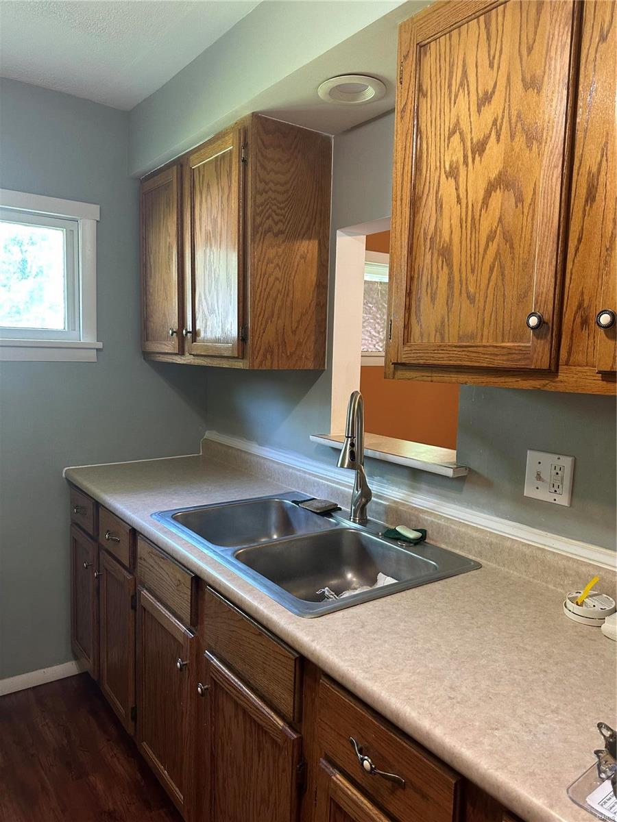 608 Porter Street Alton, IL 62002 - Photo 12 of 18