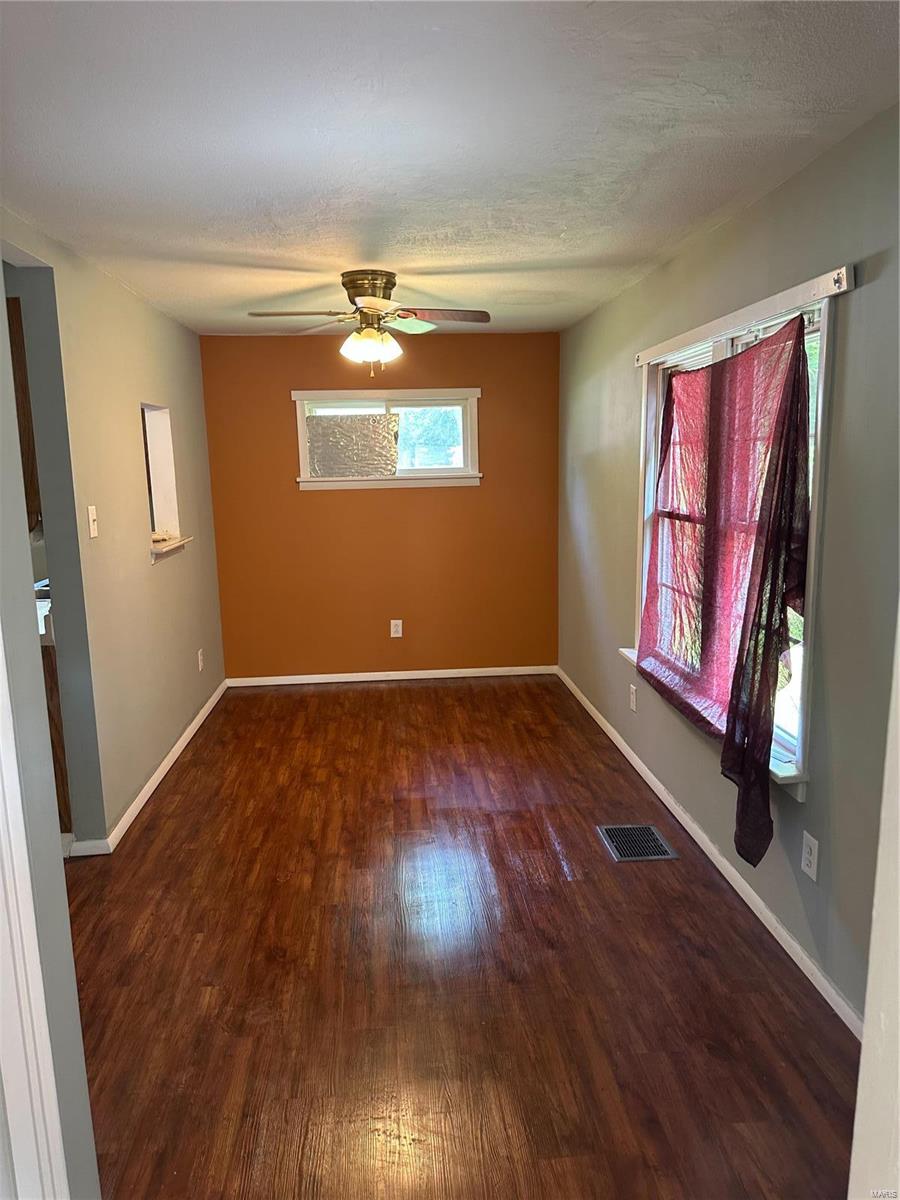 608 Porter Street Alton, IL 62002 - Photo 8 of 18