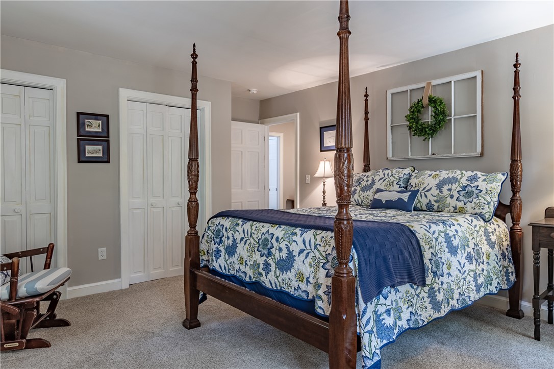 620 Seminole Point Road Fair Play, SC 29643 - Photo 27 of 50 Large bedroom with 2 closets