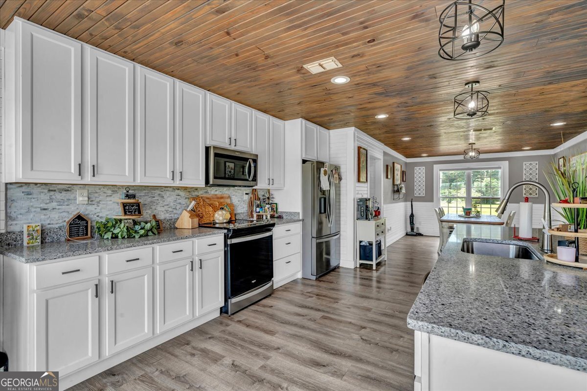 491 Pecan Road Cobb, GA 31735 - Photo 12 of 92