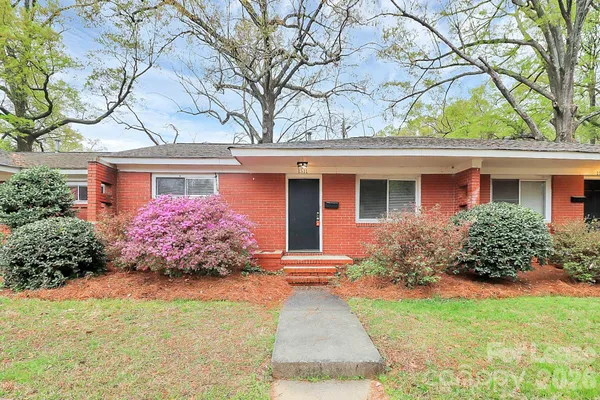 $1,550 | 1511 Pecan Avenue, Charlotte, NC 28205