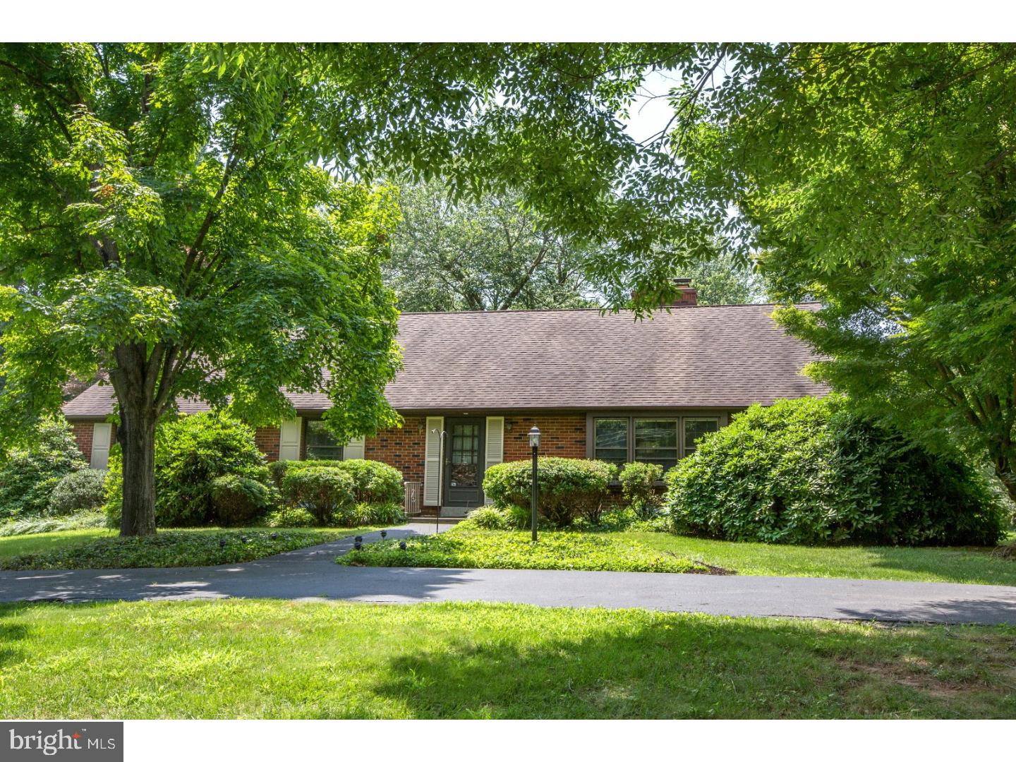 32 Lamp Post Road Doylestown, PA 18901 - Photo 1 of 22 Gallery Image 1