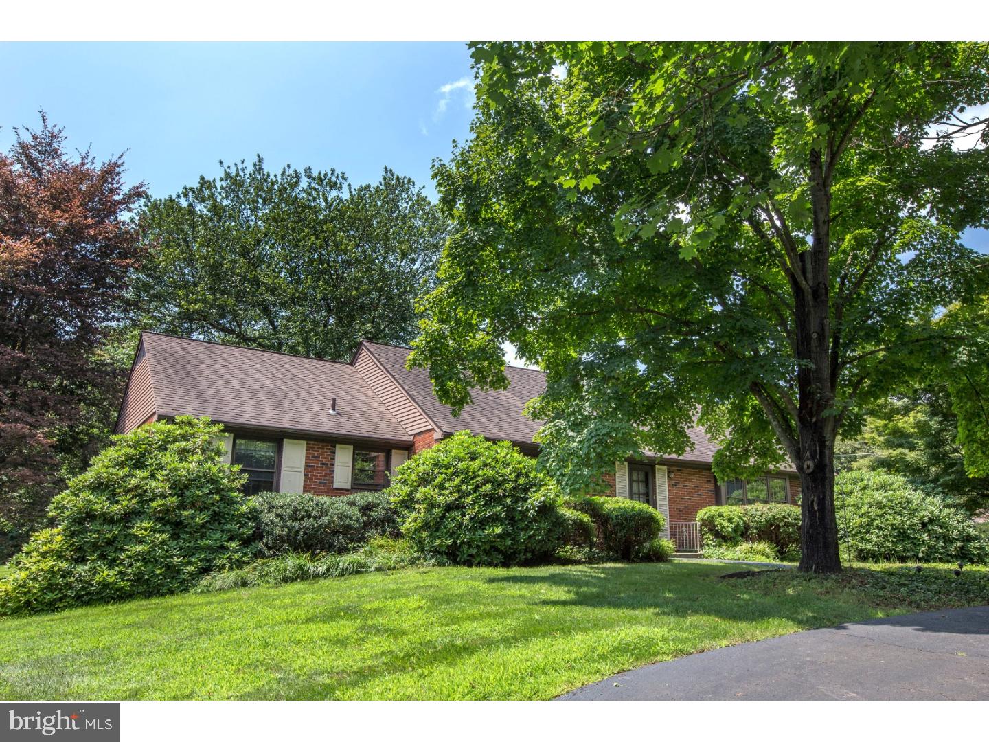 32 Lamp Post Road Doylestown, PA 18901 - Photo 2 of 22 Gallery Image 2