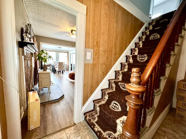 $195,000 | 15 Park Street, Colebrook, NH 03576