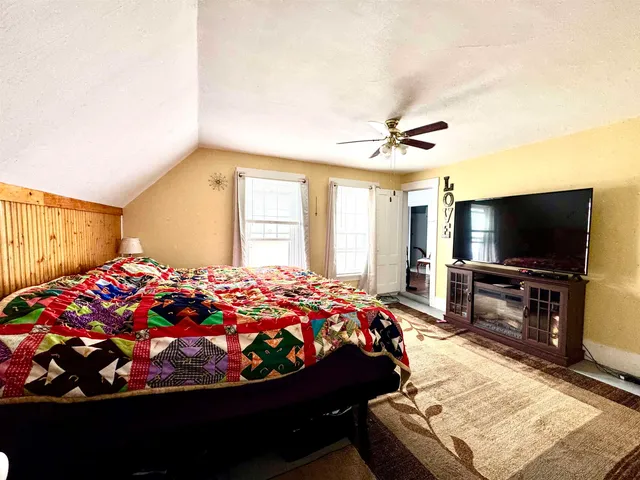 $195,000 | 15 Park Street, Colebrook, NH 03576