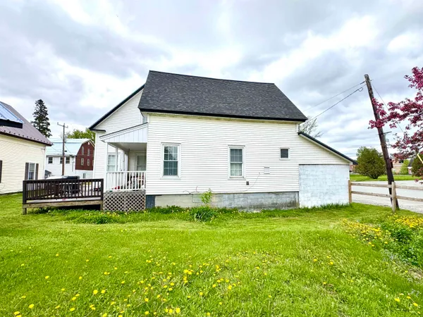 $195,000 | 15 Park Street, Colebrook, NH 03576