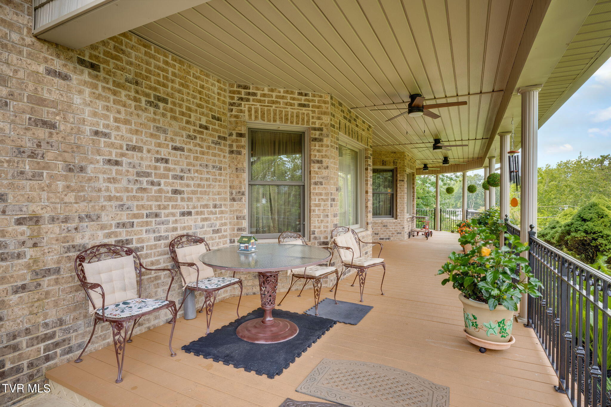 205 Fishery Loop Road Erwin, TN 37650 - Photo 6 of 87 006