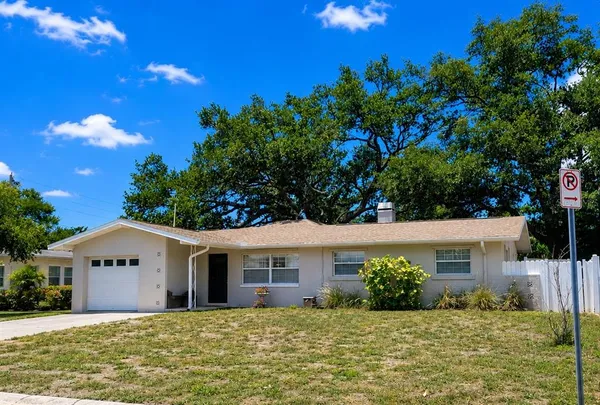 $3,300 | 1714 Prince Phillip Street, Clearwater, FL 33755