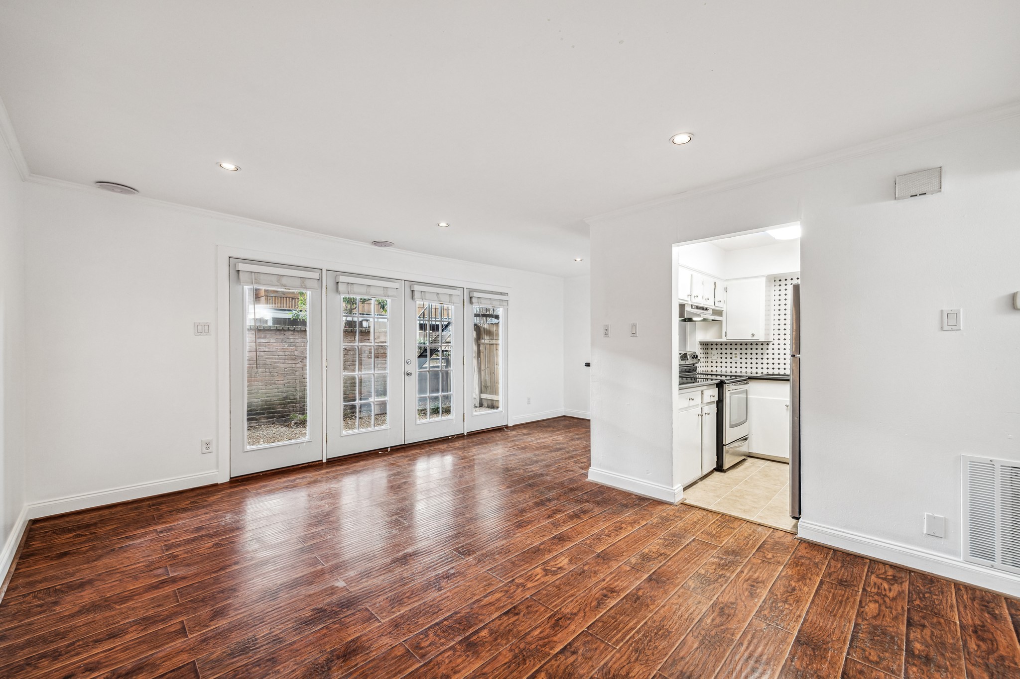 3922 West Alabama Street, Unit 1 Houston, TX 77027 - Photo 4 of 25 Gleaming wood flooring