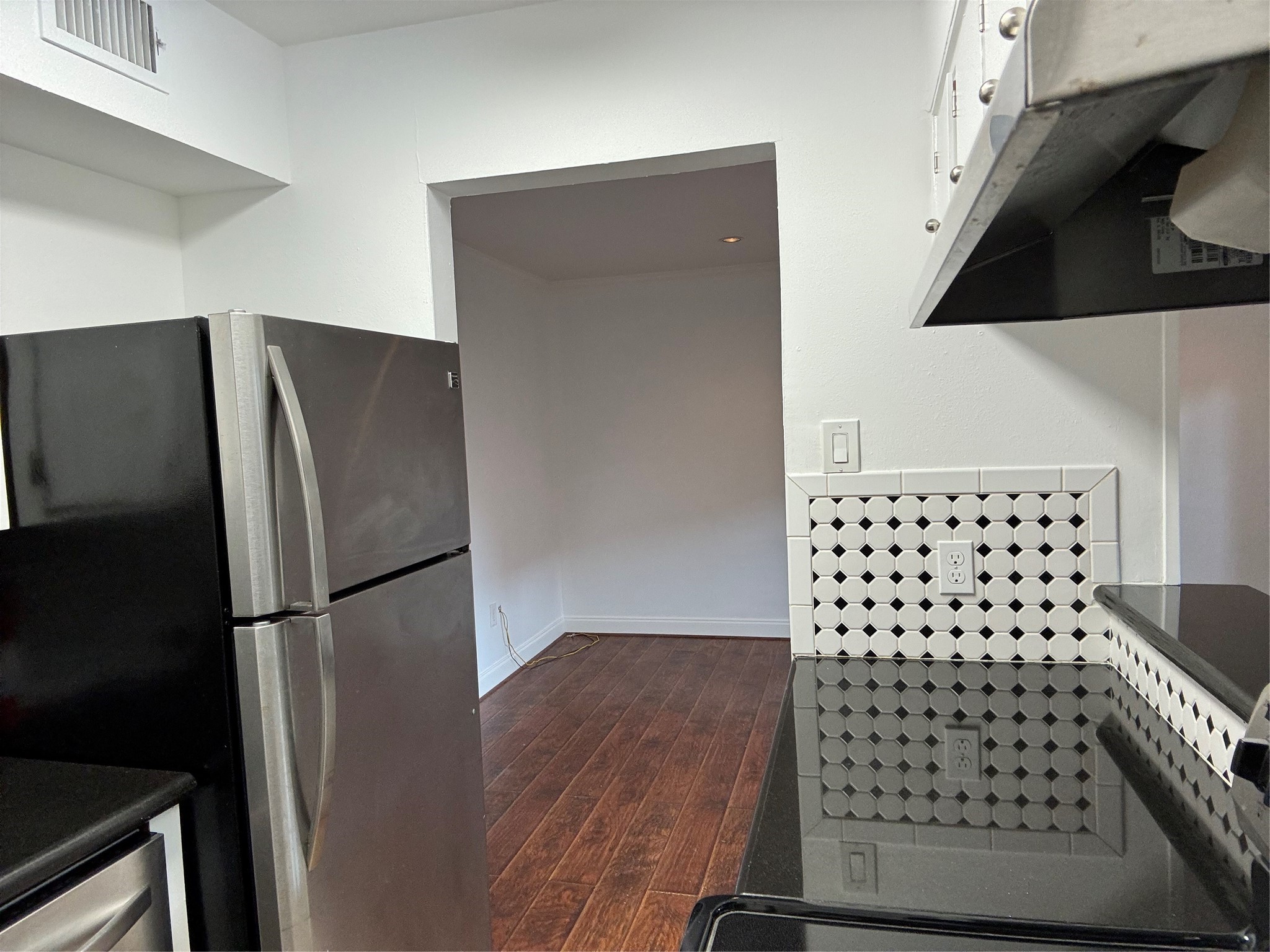 3922 West Alabama Street, Unit 1 Houston, TX 77027 - Photo 6 of 25 Stainless steel appliances