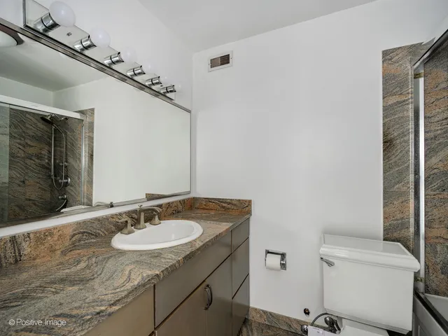 $2,900 | 1560 North Sandburg Terrace, Unit 4104, Chicago, IL 60610