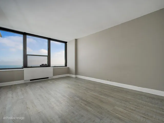 $2,900 | 1560 North Sandburg Terrace, Unit 4104, Chicago, IL 60610