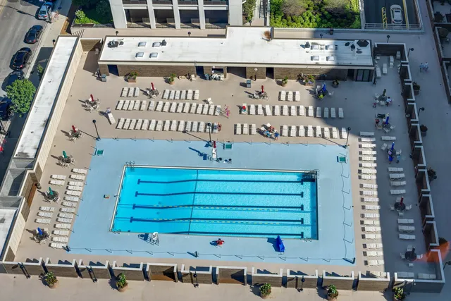 $2,900 | 1560 North Sandburg Terrace, Unit 4104, Chicago, IL 60610