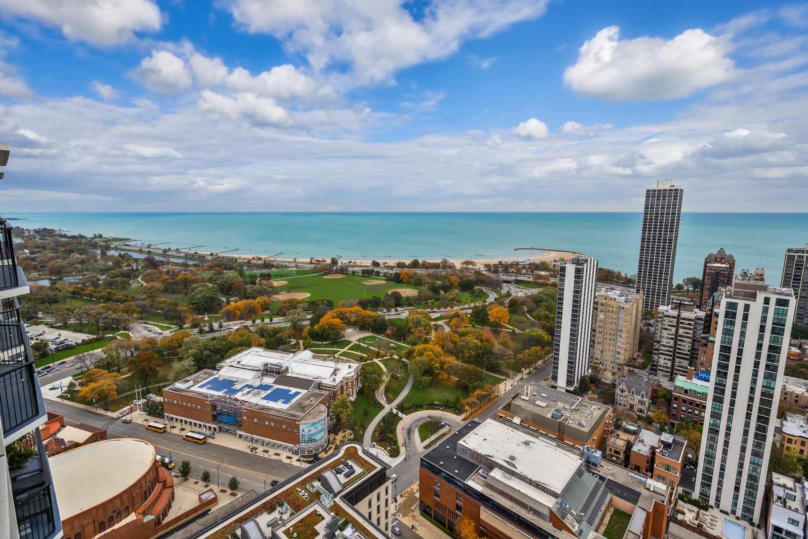 1560 North Sandburg Terrace, Unit 4104 Chicago, IL 60610 - Photo 5 of 28