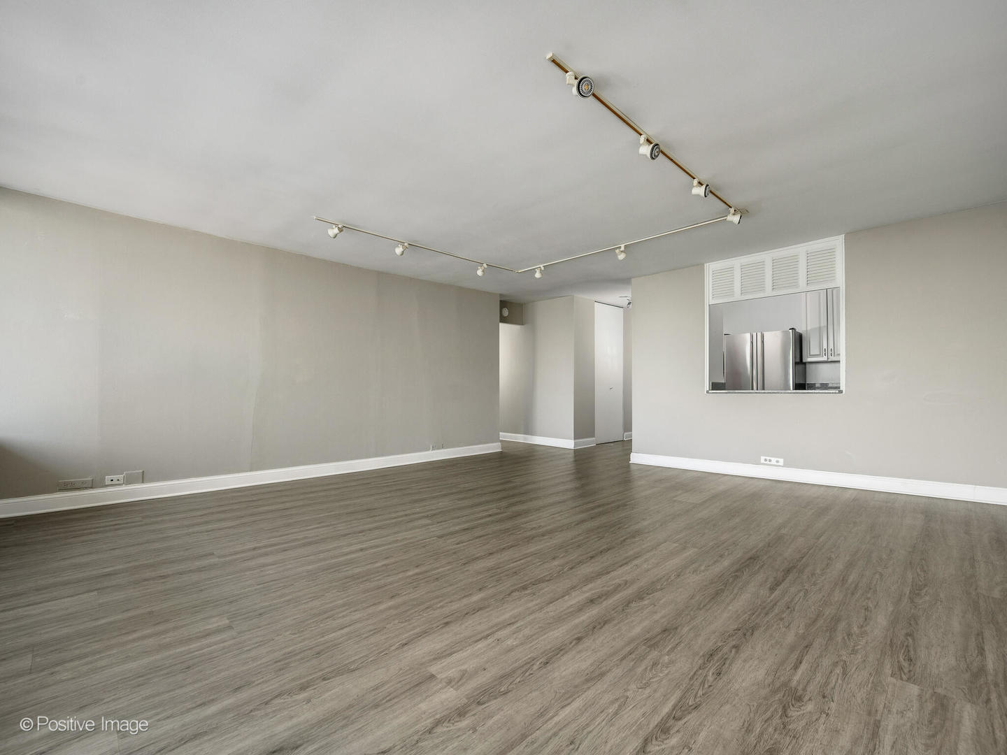 1560 North Sandburg Terrace, Unit 4104 Chicago, IL 60610 - Photo 10 of 28