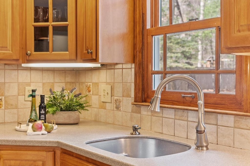 16 Fox Hill Road Ashland, MA 01721 - Photo 10 of 38