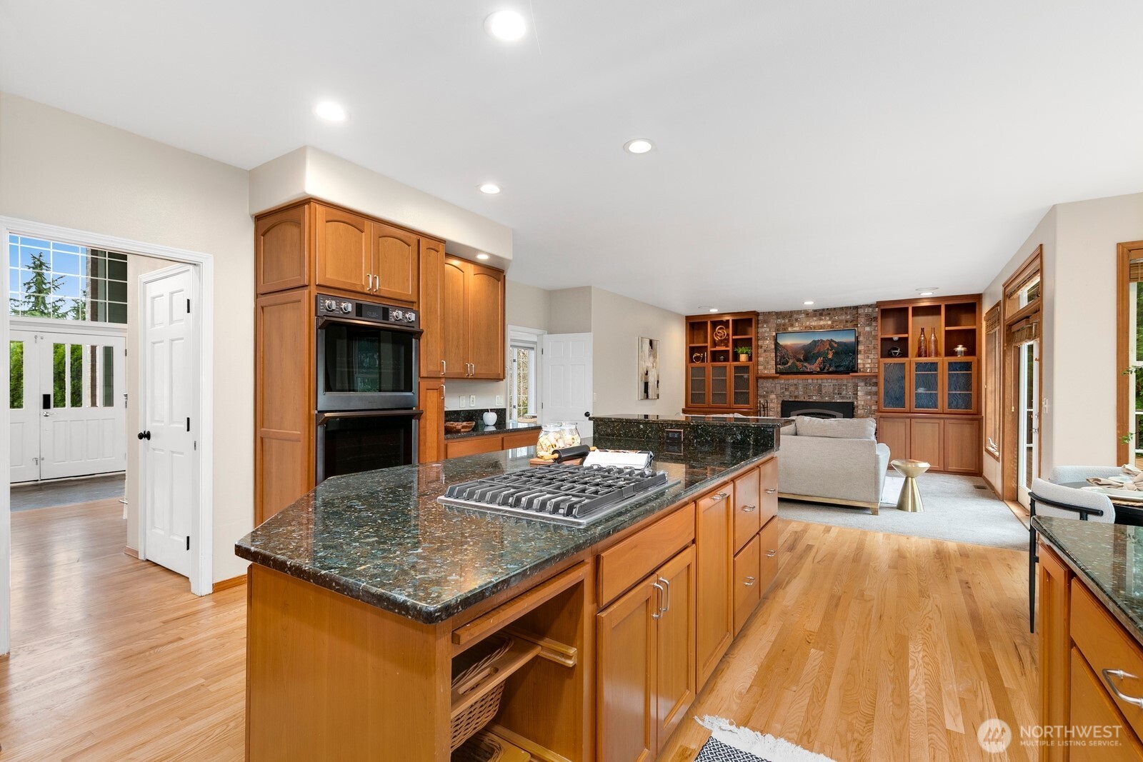 18913 Southeast 174th Way Renton, WA 98058 - Photo 14 of 38