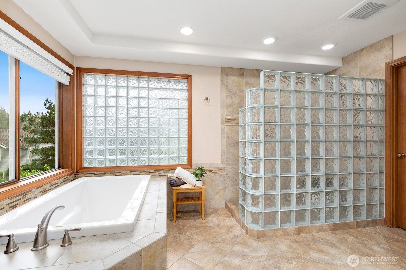 18913 Southeast 174th Way Renton, WA 98058 - Photo 25 of 38