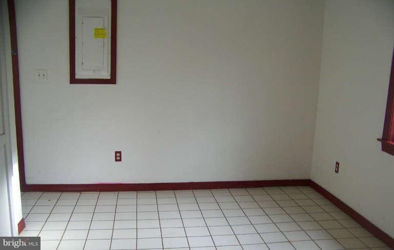 124 Spring Road Front Royal, VA 22630 - Photo 3 of 16 Dining Room