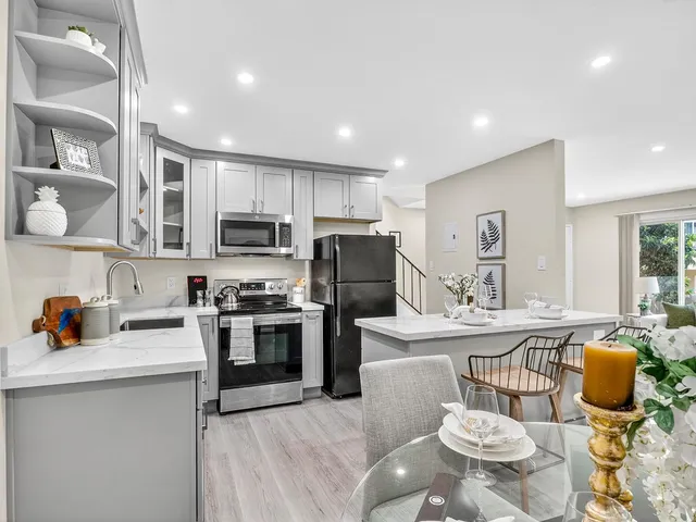 $625,999 | 380 Auburn Way, Unit 6, San Jose, CA 95129