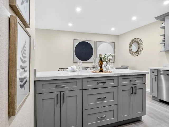 $625,999 | 380 Auburn Way, Unit 6, San Jose, CA 95129