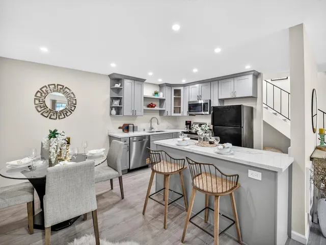 $625,999 | 380 Auburn Way, Unit 6, San Jose, CA 95129